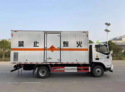 盐边爆破器材运输车